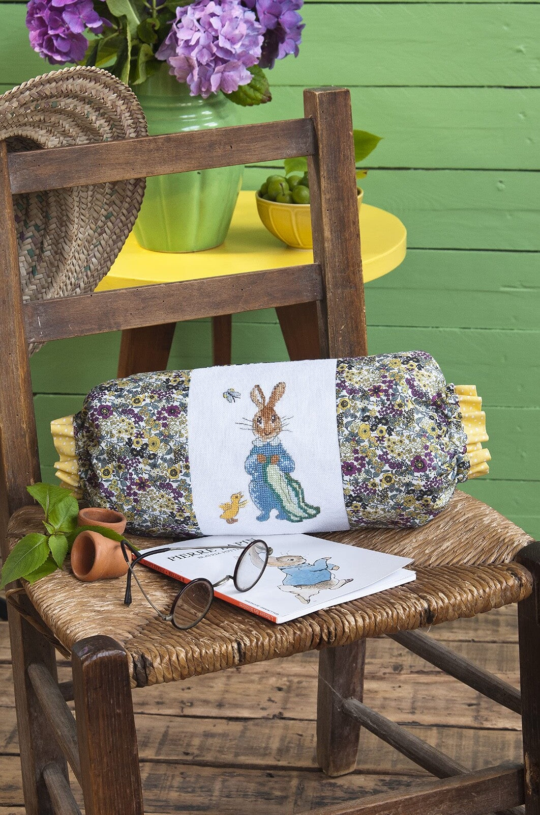 Pierrot-Lapin au point de croix n°4 FRENCH VERSION CROSS STITCH MAGAZINE