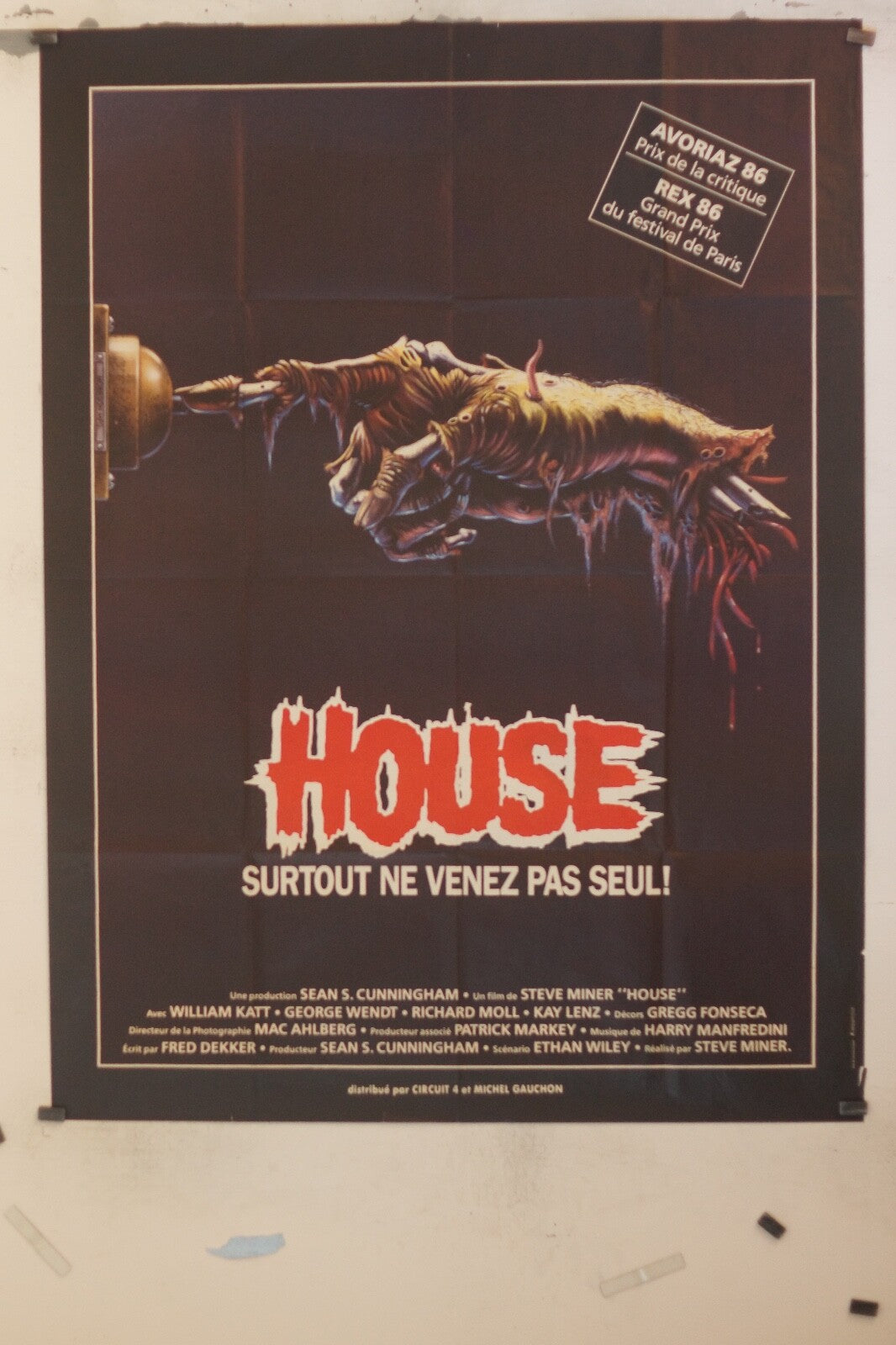 HOUSE « SURTOUT NE VENEZ PAS SEUL » ! POSTER ORIGINAL 120x160 WILLIAM KATT