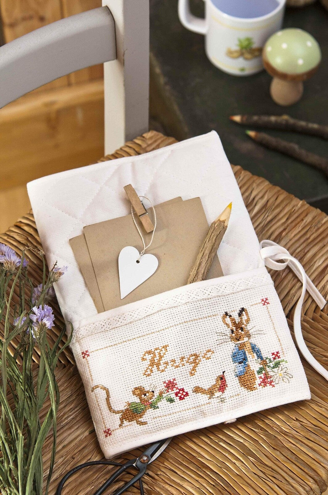 Pierrot-Lapin n°3 au point de croix FRENCH VERSION CROSS STITCH MAGAZINE