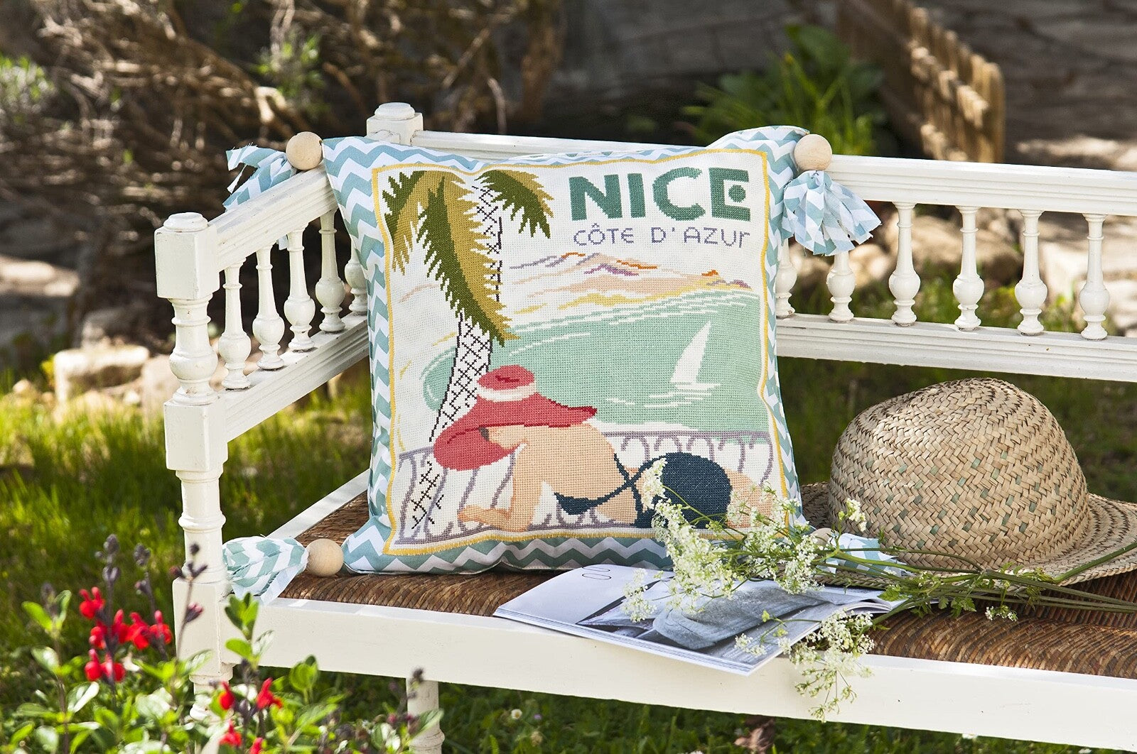 Douce France au point de croix FRENCH VERSION CROSS STITCH MAGAZINE