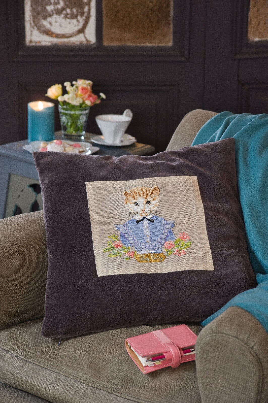 Les plus belles créations d’Hélène Le Berre FRENCH VERSION CROSS STITCH MAGAZINE